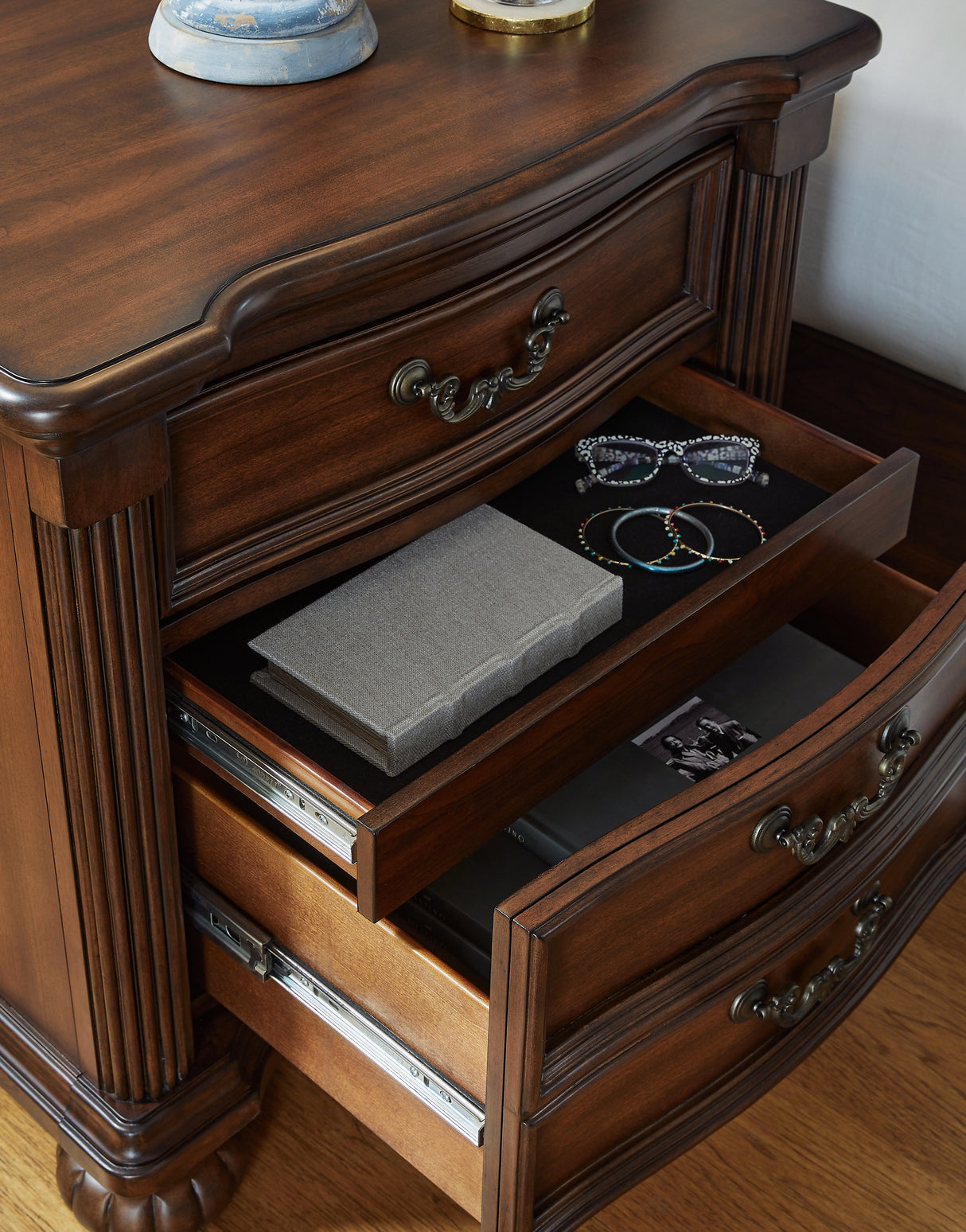 Lavinton King Poster Bed with Mirrored Dresser, Chest and 2 Nightstands in Brown from Ashley - Luna Furniture