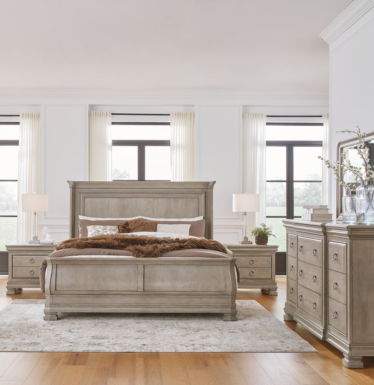 Lexorne King Sleigh Bed with Mirrored Dresser and 2 Nightstands in Gray - PKG015687