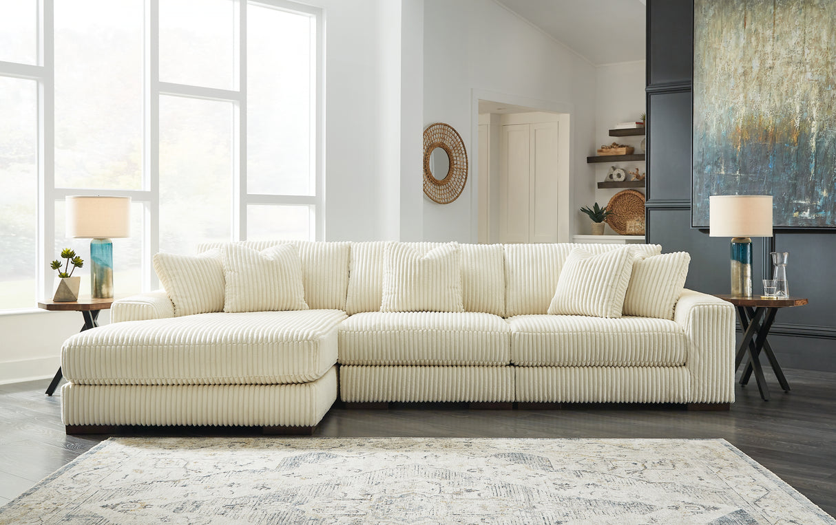 Lindyn 3-Piece Sectional with Ottoman in Ivory - PKG016105