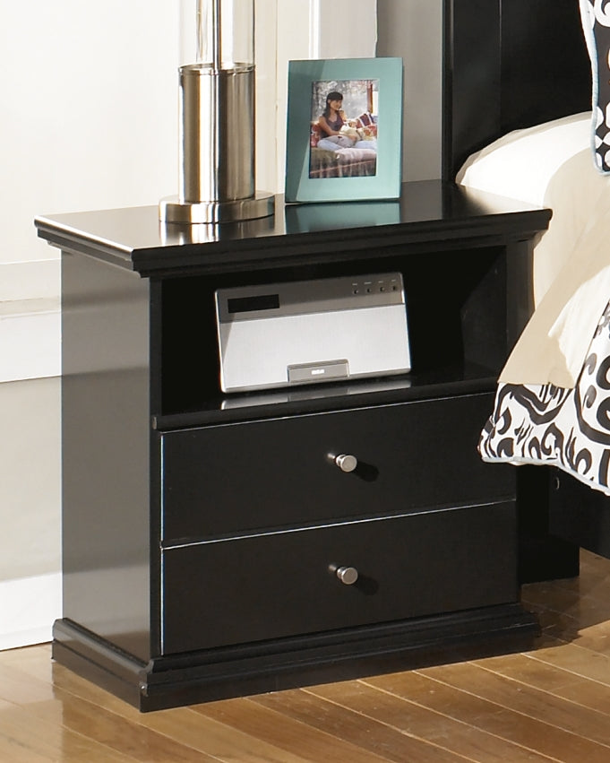 Maribel Queen/Full Panel Headboard Bed with Mirrored Dresser and 2 Nightstands in Black from Ashley - Luna Furniture