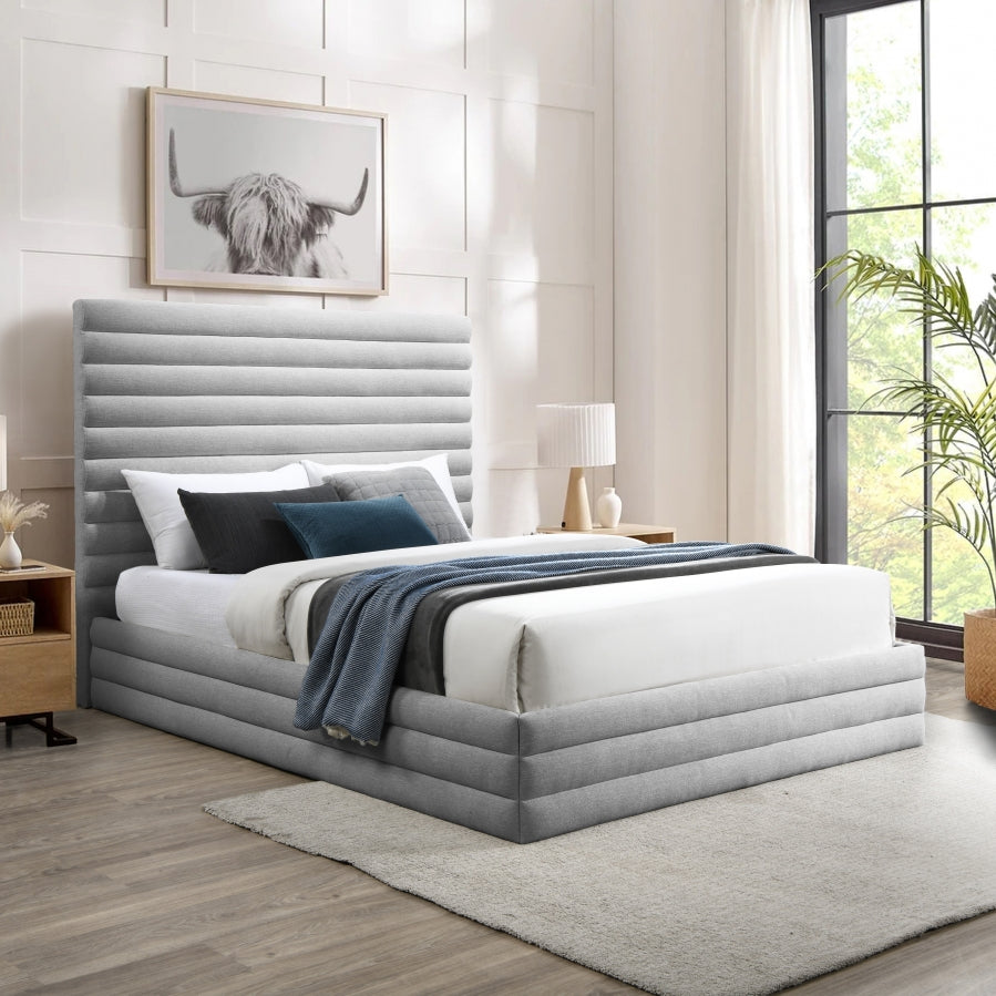 Maxwell Linen Textured Fabric Queen Bed (3 Boxes) Grey from Meridian - Luna Furniture