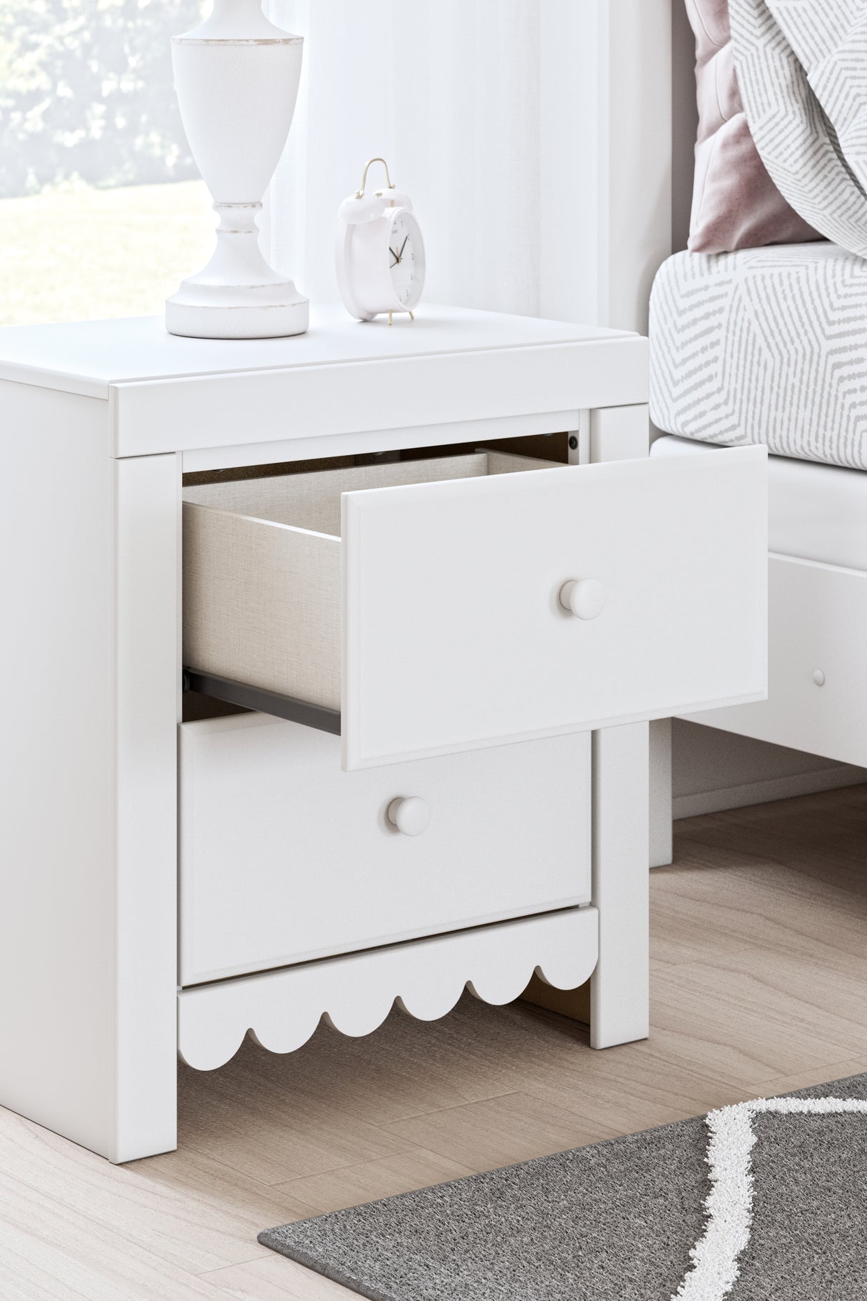 Mollviney Full Panel Bed with Dresser and Nightstand in White - PKG020131