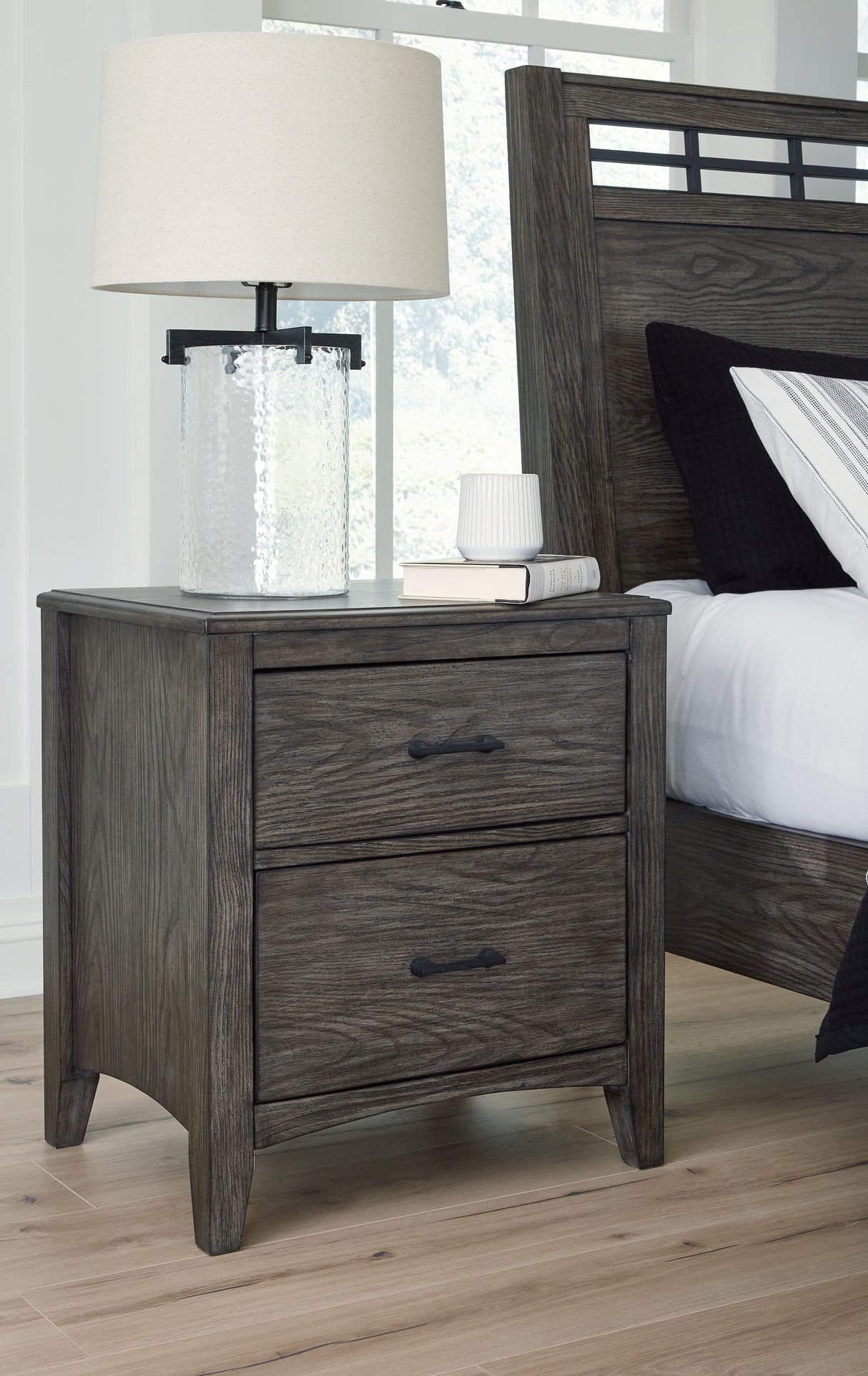 Montillan California King Panel Bed with Mirrored Dresser and 2 Nightstands in Grayish Brown - PKG015963