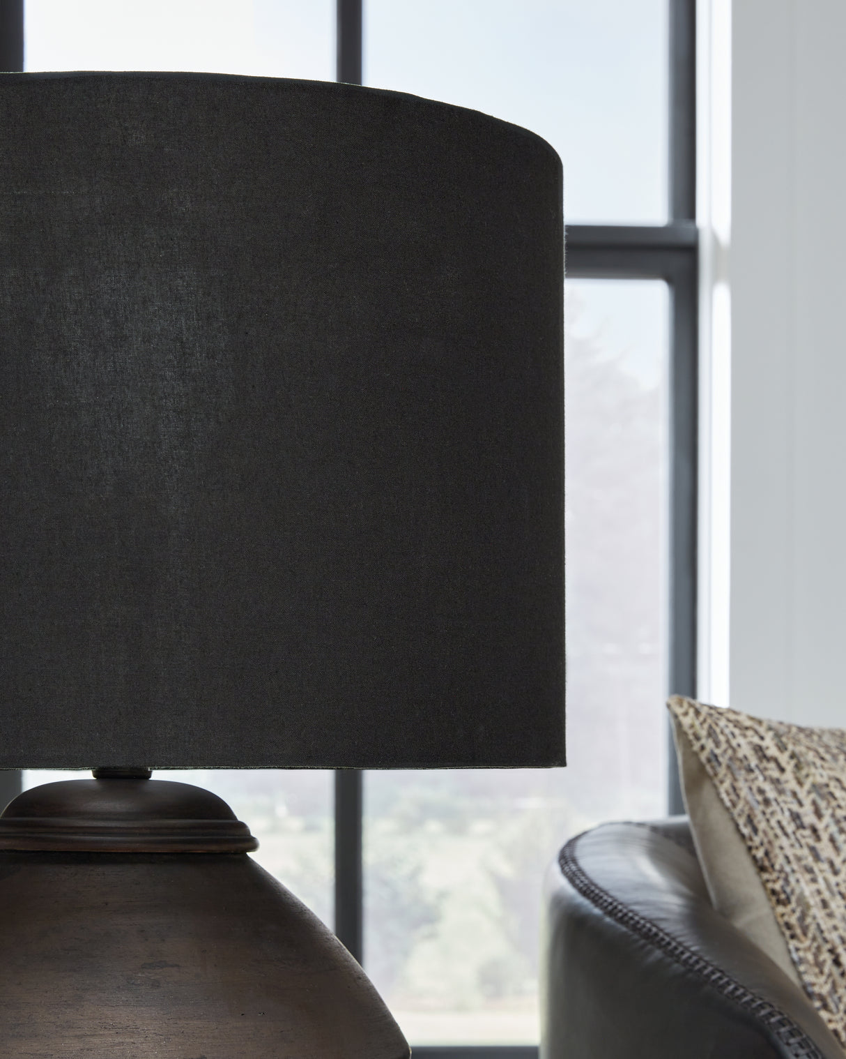 Naareman Metallic Black Table Lamp - L100804