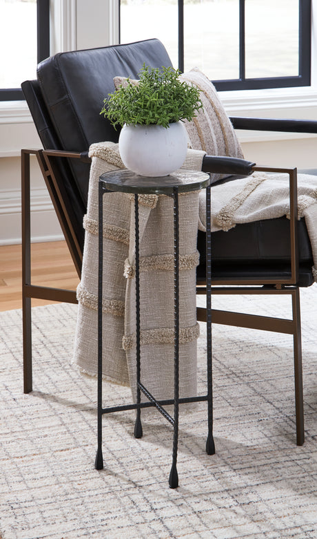 Newgoren Clear/Black Accent Table - A4000631