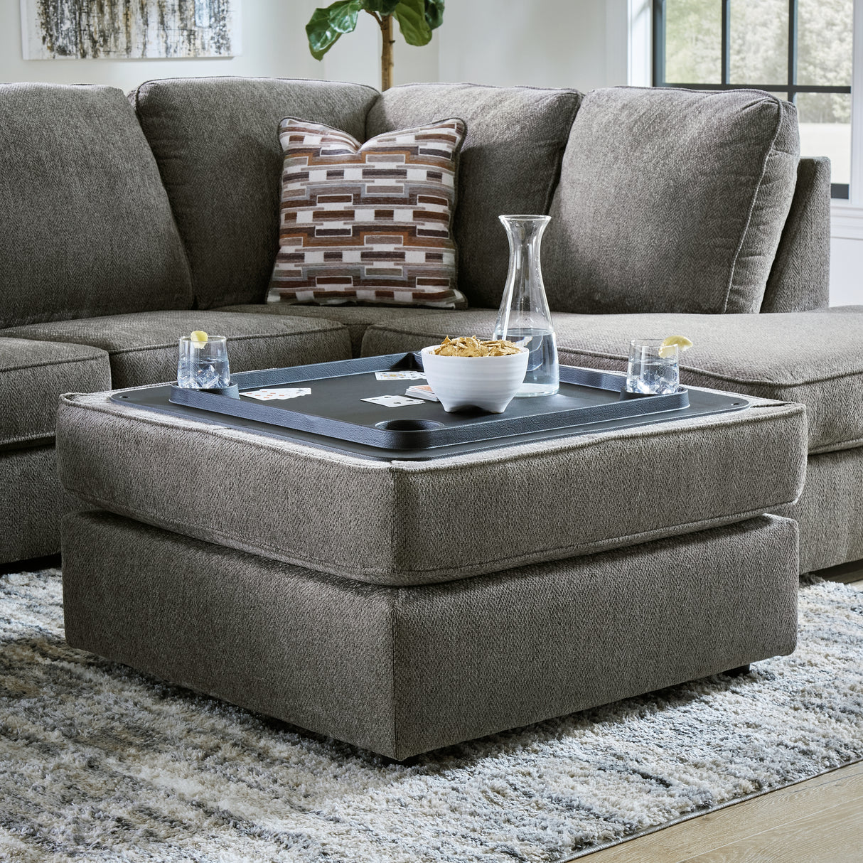 O'Phannon 2-Piece Sectional with Ottoman in Putty - PKG014855