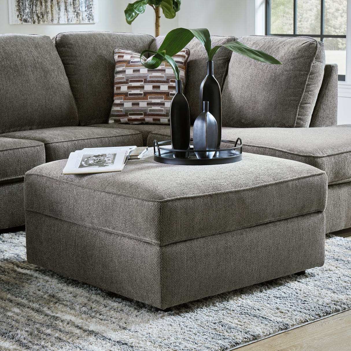 O'Phannon 2-Piece Sectional with Ottoman in Putty - PKG014856