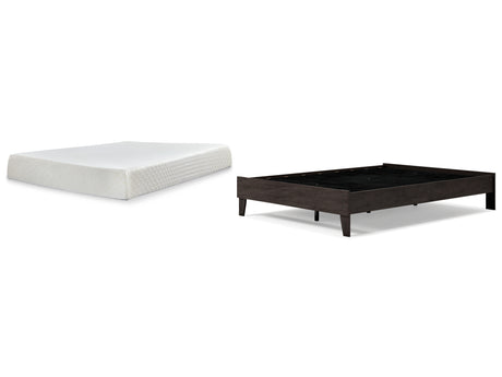 Piperton Queen Platform Bed with Mattress in White - PKG018384