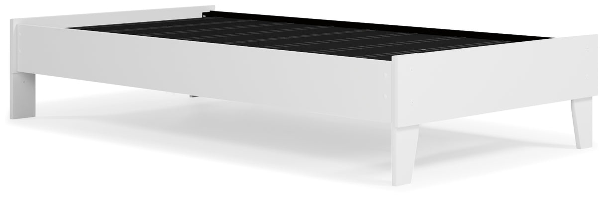 Piperton Twin Platform Bed with Dresser in White from Ashley - Luna Furniture