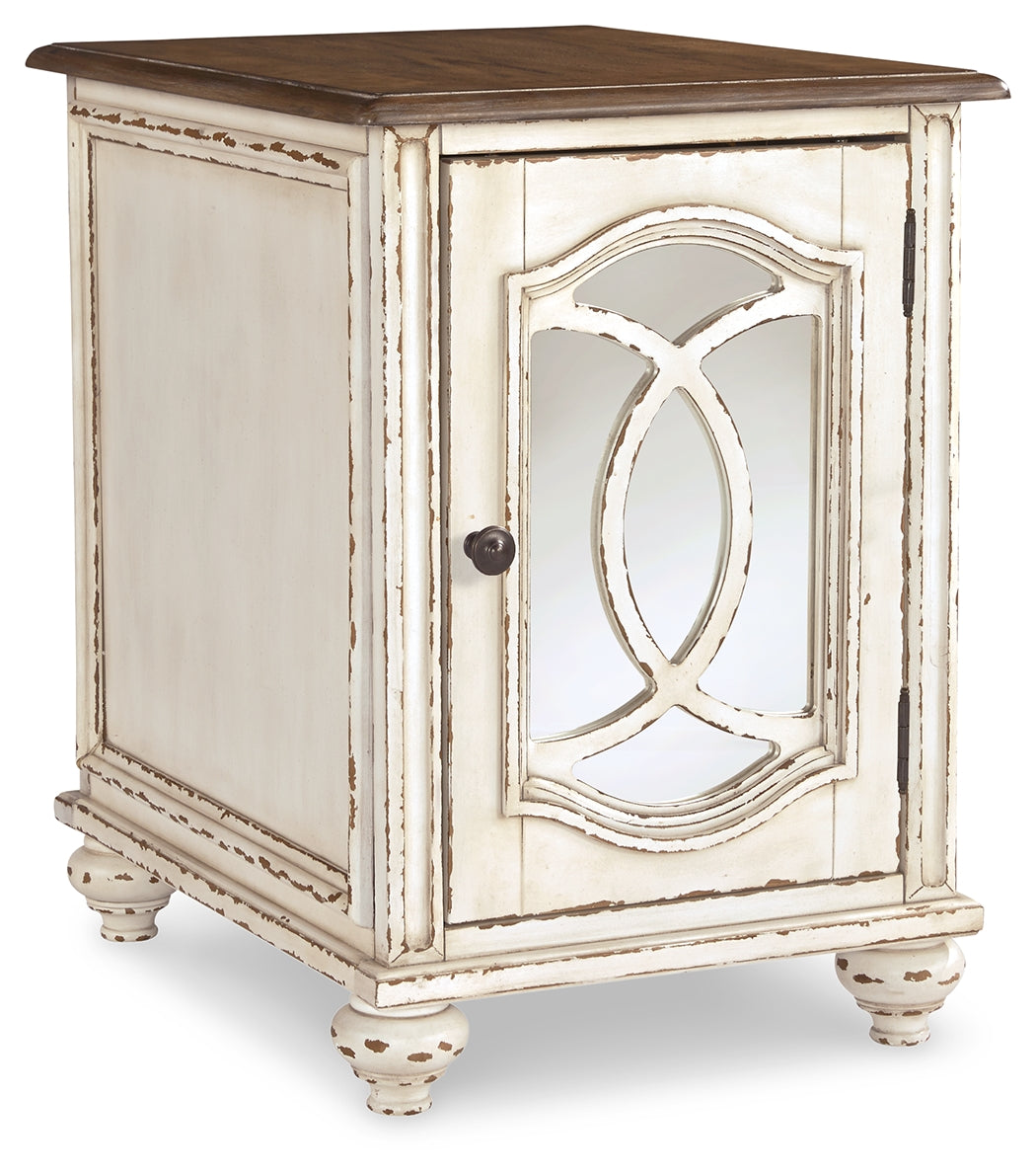 Realyn 2 End Tables in White/Brown - PKG008473