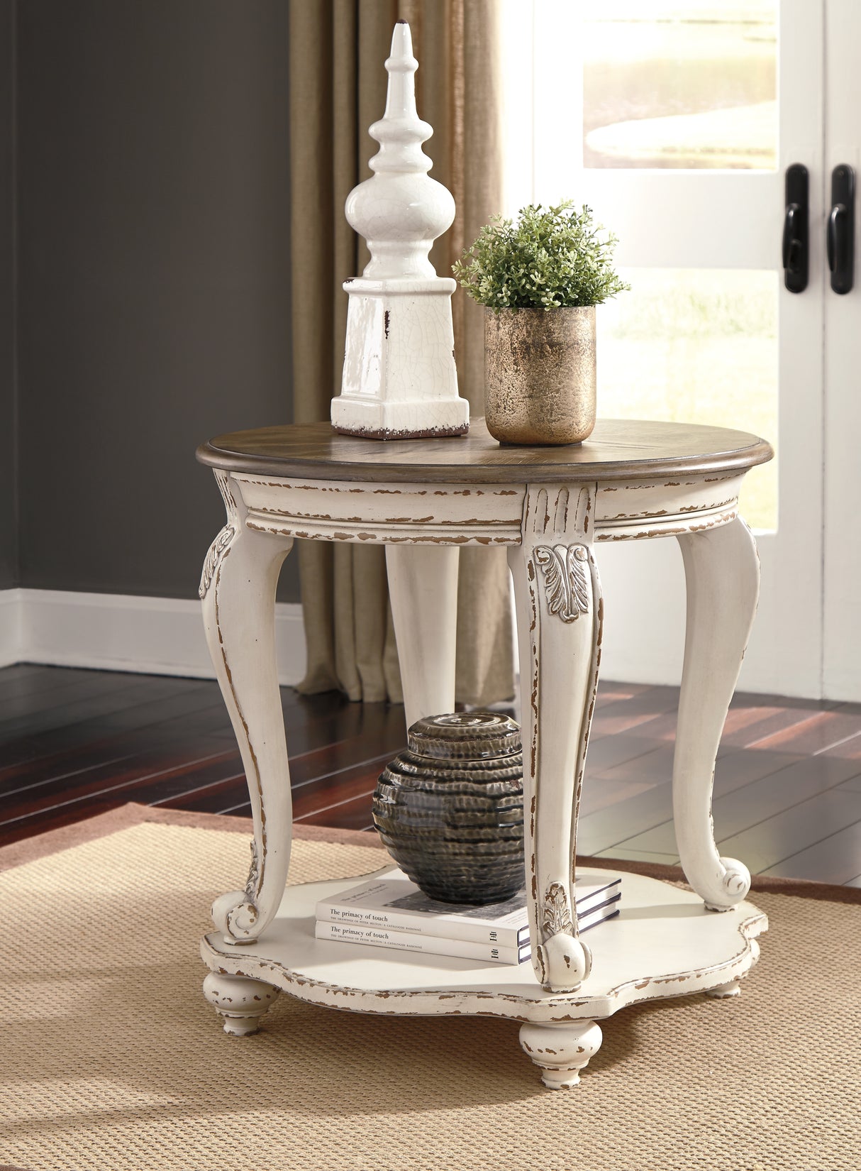 Realyn 2 End Tables in White/Brown - PKG008493