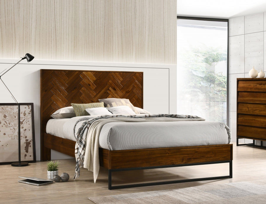 Reed Wood Queen Bed (3 Boxes) in Brown from Meridian - Luna Furniture