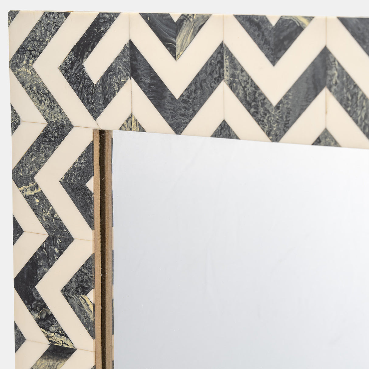 Resin 24x36 Chevron Rect Mirror Gray/wht - 17385