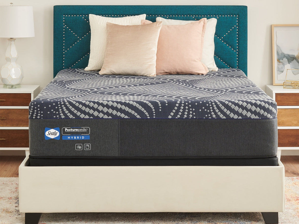 Sealy® Posturepedic® Plus Hybrid Brenham Plush Mattress, Cal King Size -  Sealy - Luna Furniture