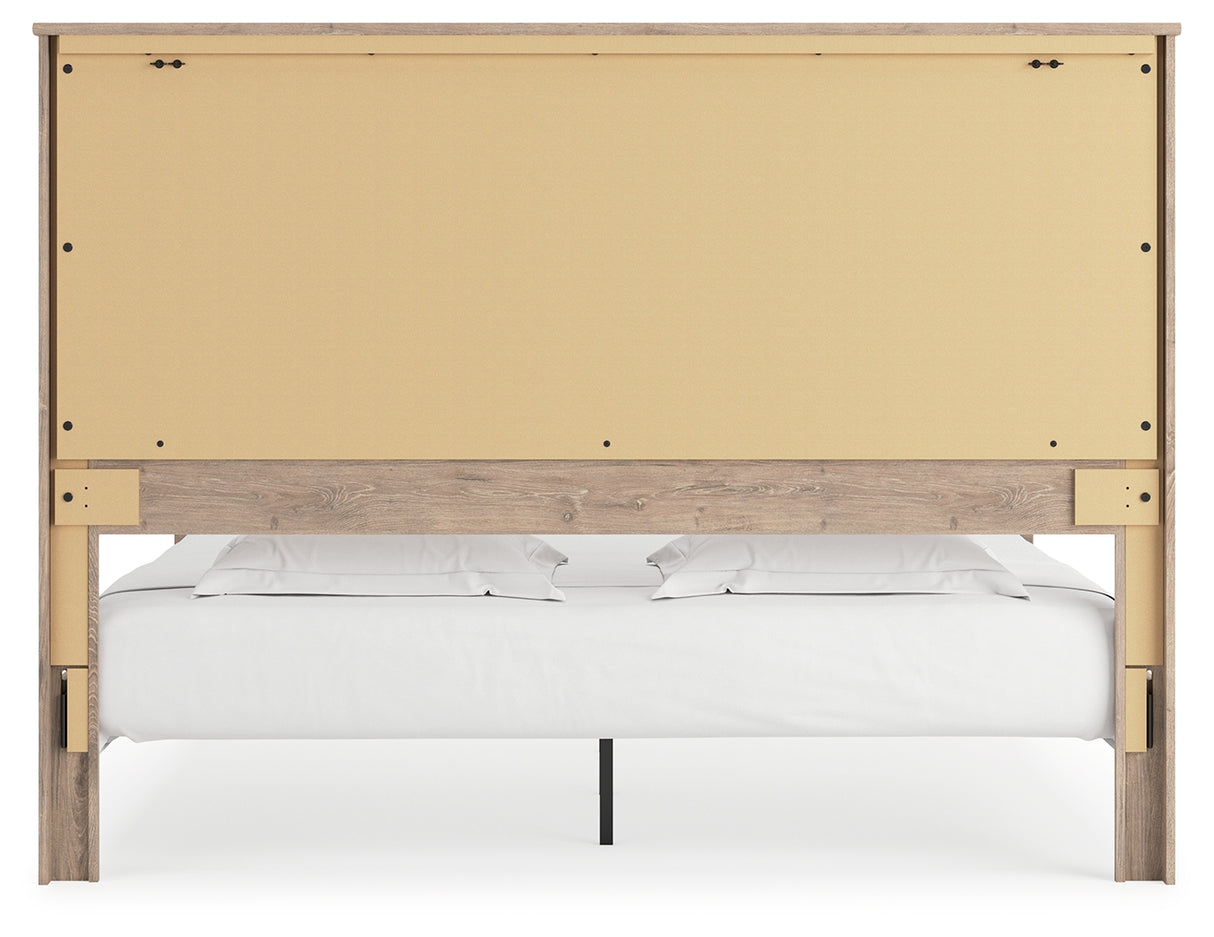 Senniberg King Panel Bed with Dresser in Light Brown/White - PKG019161