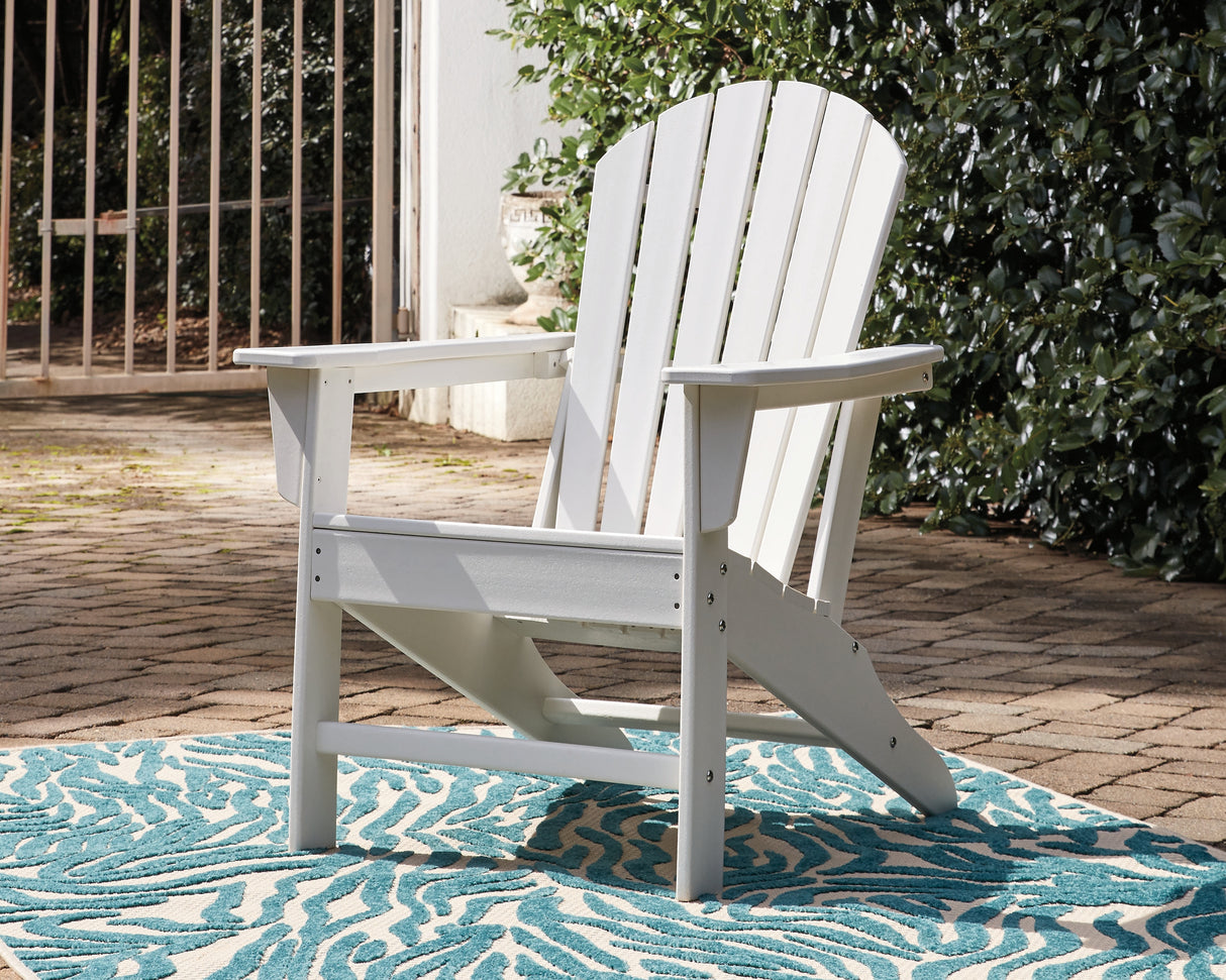 Sundown Treasure Outdoor Chair with End Table in White - PKG008187