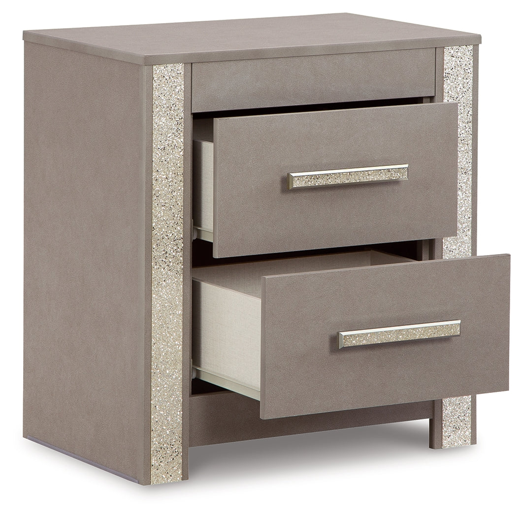 Surancha Full Panel Bed with Mirrored Dresser, Chest and Nightstand in Gray - PKG015270