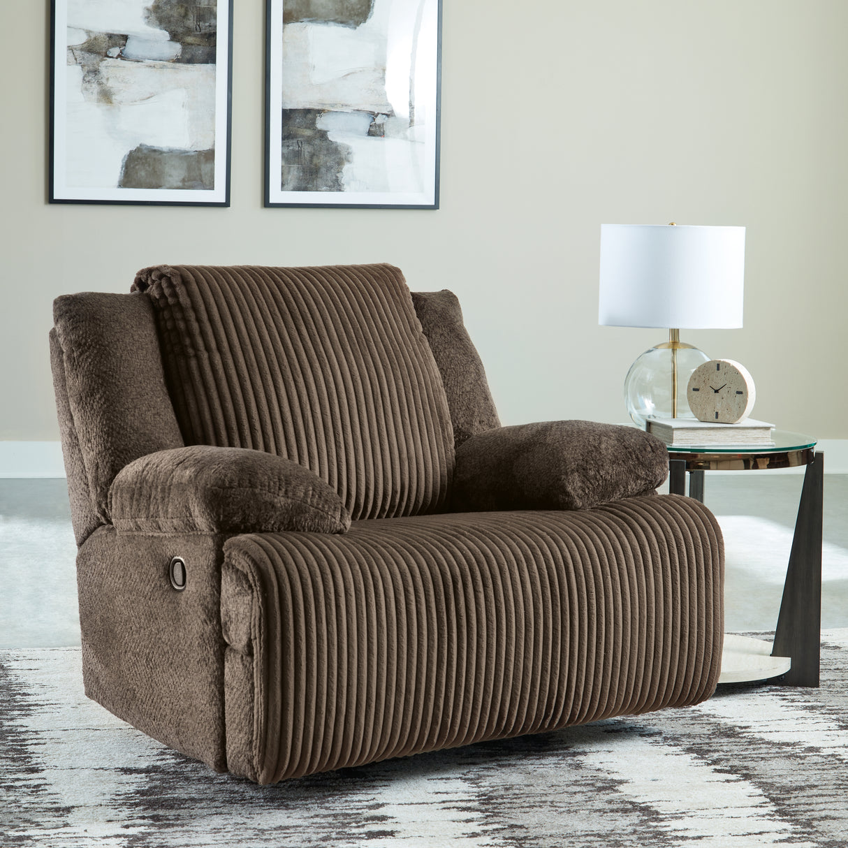 Top Tier Sofa and Recliner in Chocolate - PKG019388