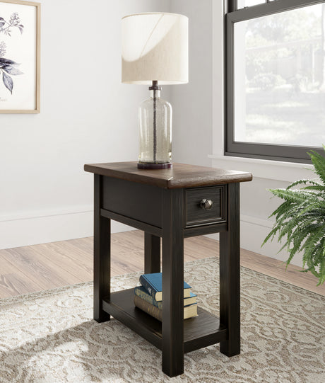 Tyler Creek 2 End Tables in Grayish Brown/Black - PKG010343