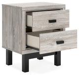 Vessalli King Panel Bed with Mirrored Dresser, Chest and 2 Nightstands in Gray - PKG015137