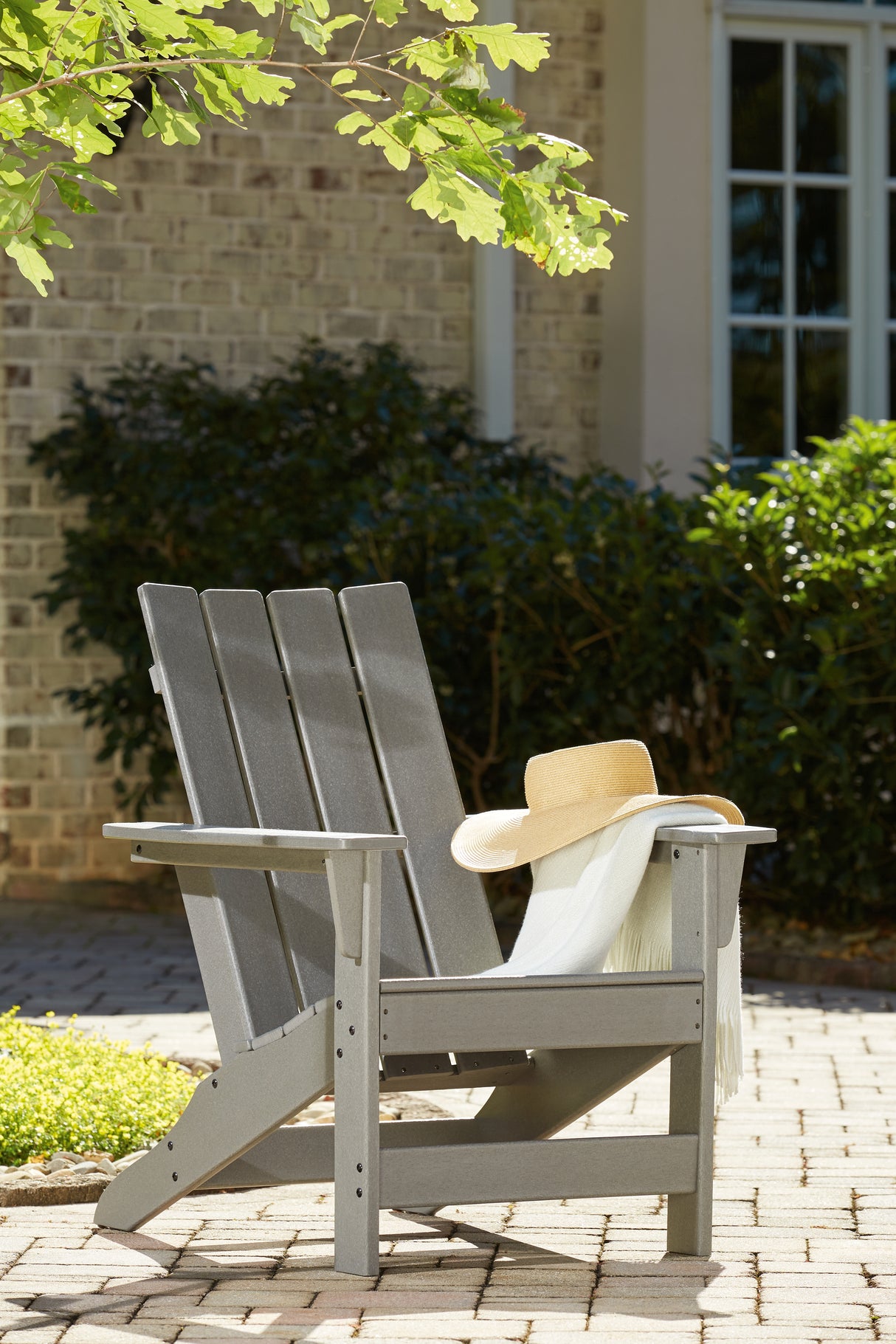 Visola Outdoor Chair with End Table in Gray - PKG011418