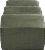 Wave Velvet Upholstered Bench in Green from Meridian - Luna Furniture