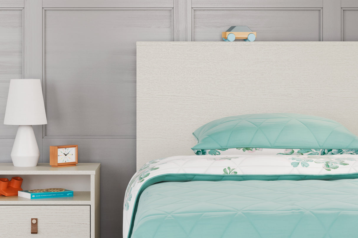 Aprilyn Twin Bookcase Headboard with Dresser and 2 Nightstands in White from Ashley - Luna Furniture