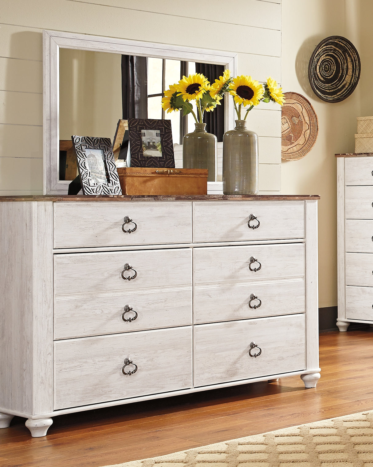 Willowton California King Panel Bed with Mirrored Dresser and 2 Nightstands in Whitewash from Ashley - Luna Furniture