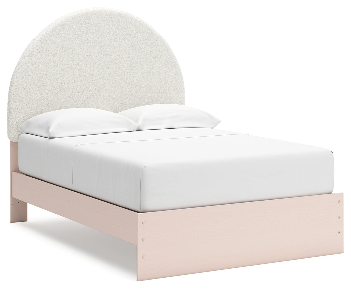 Wistenpine Full Upholstered Panel Bed with Dresser and 2 Nightstands in Blush - PKG018941