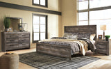 Wynnlow King Panel Bed with Mirrored Dresser and 2 Nightstands in Gray from Ashley - Luna Furniture