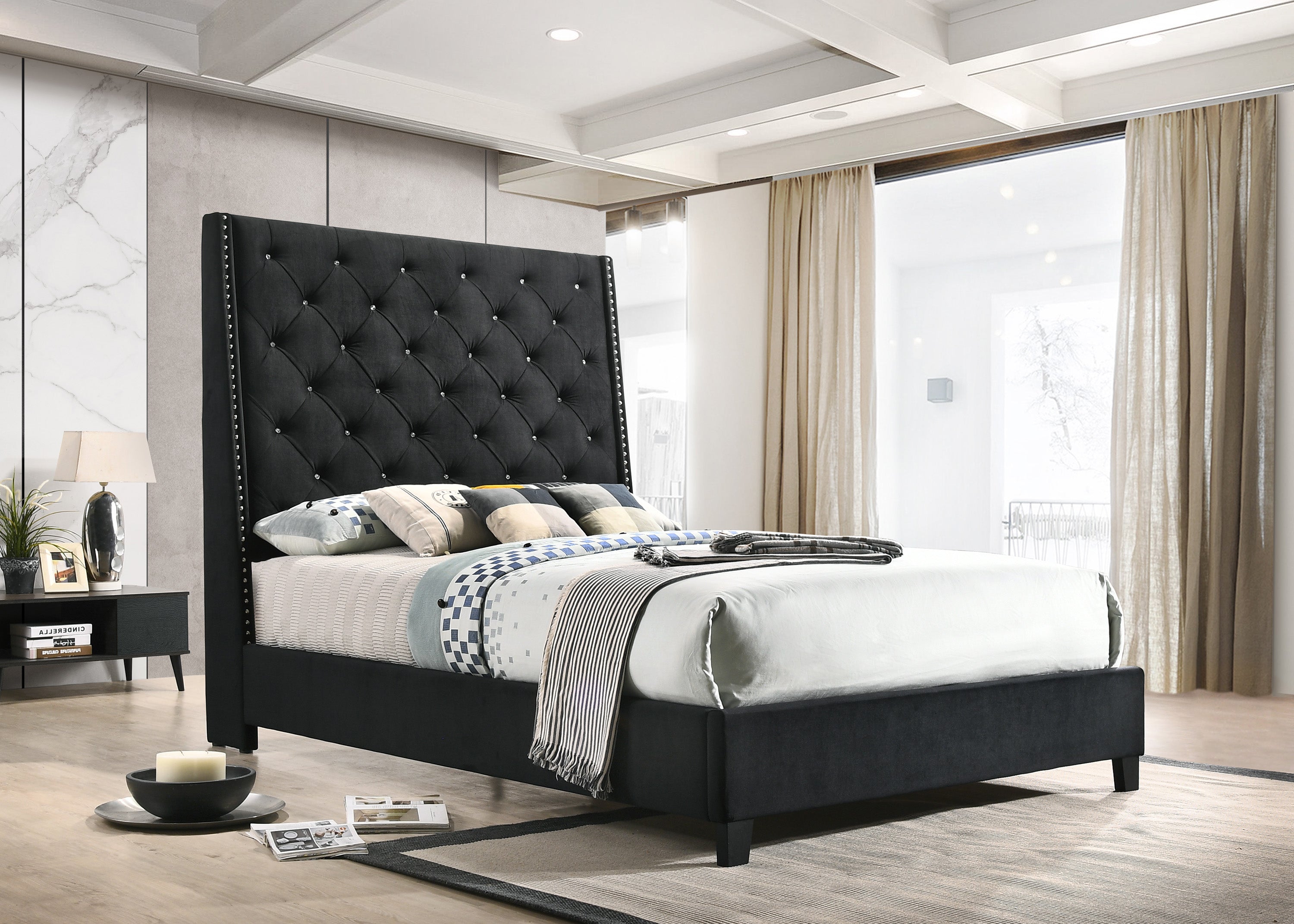 Yuan Tai Louis Philippe King Bed, Black