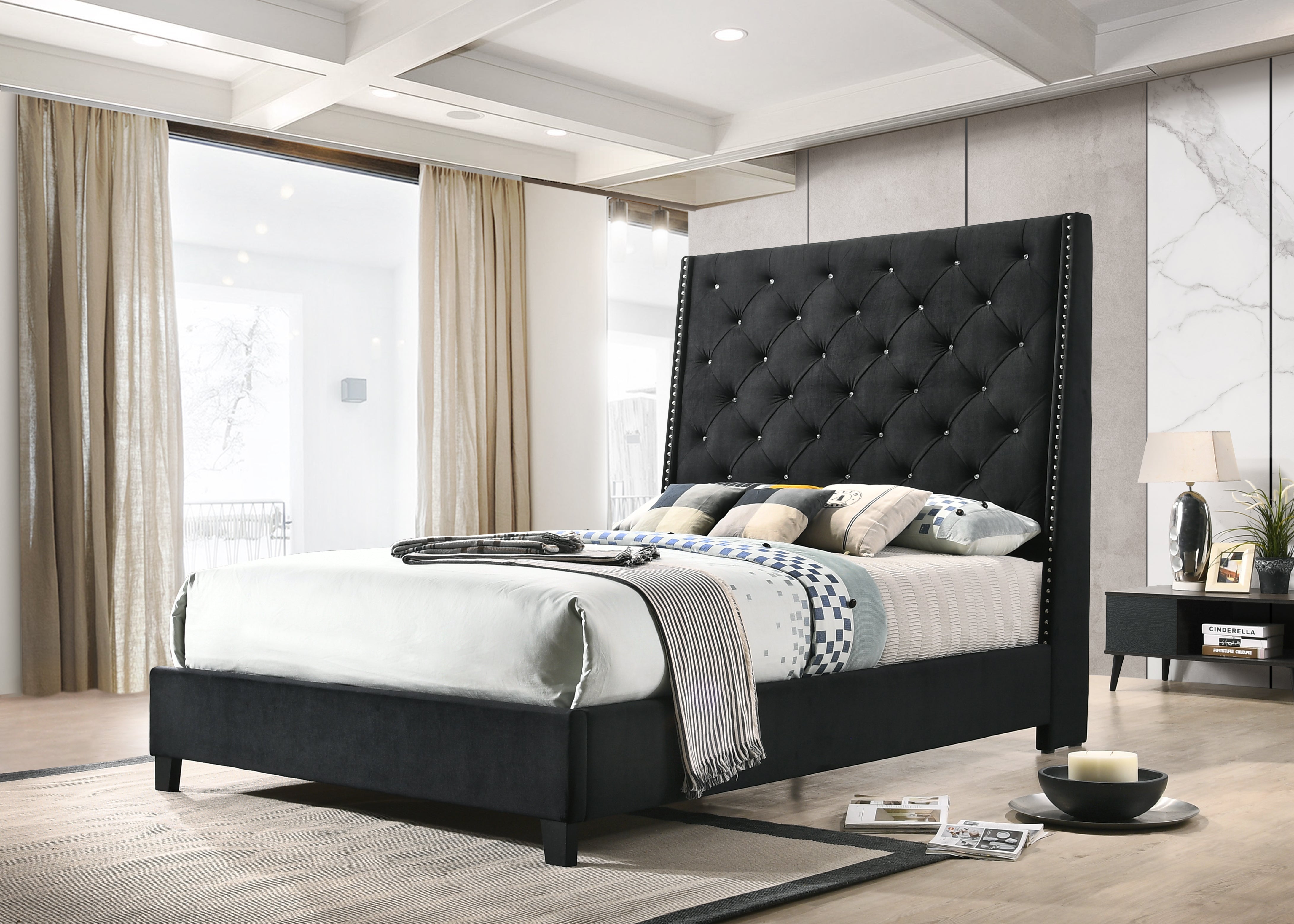 Yuan Tai Louis Philippe King Bed, Black