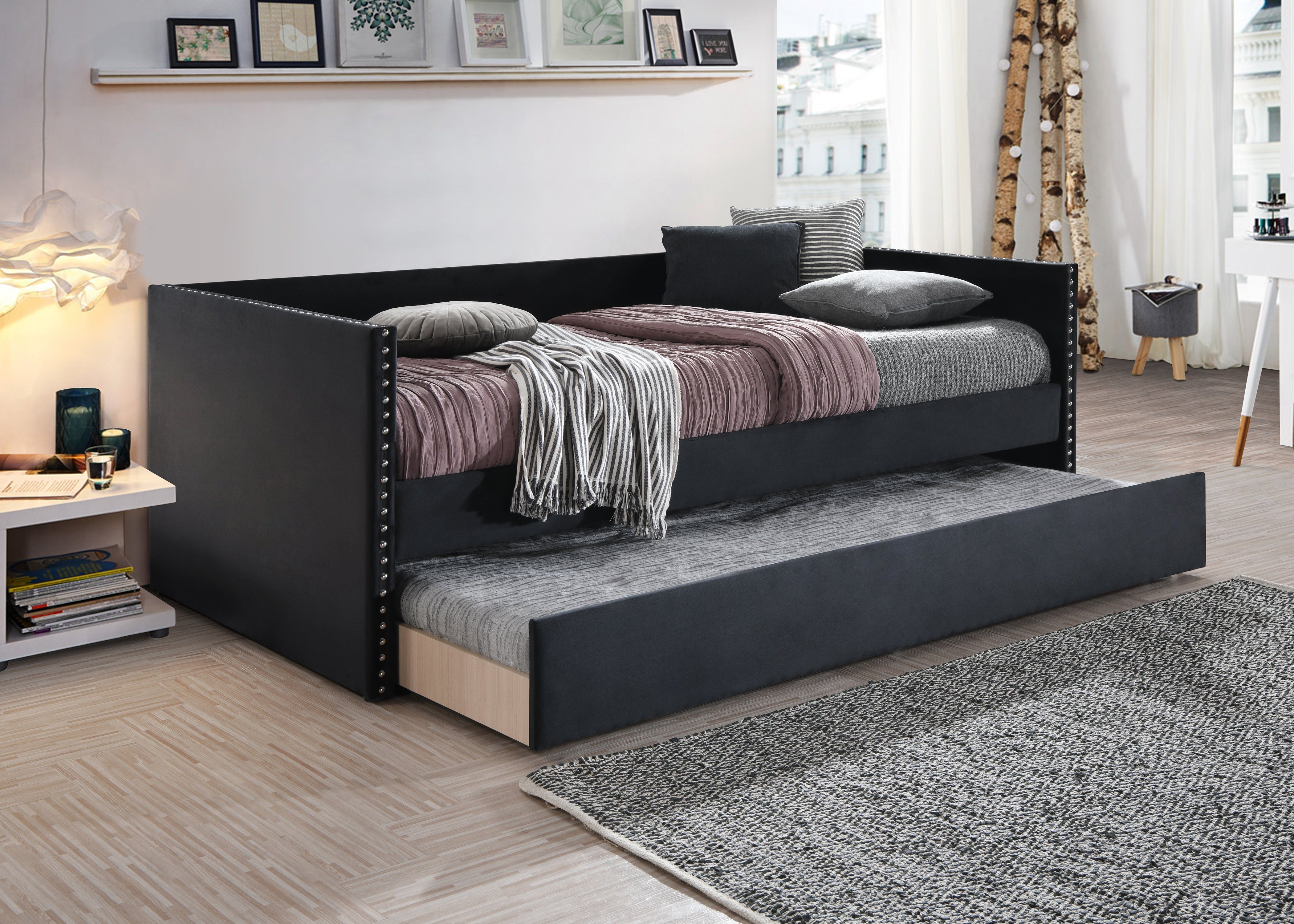 Sadie Black Velvet Twin Daybed - Luna Furniture From Crown Mark