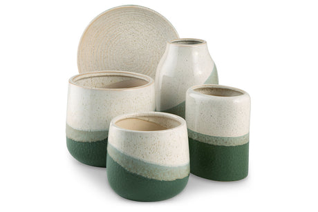 Gentset Green/Cream Accessory Set from Ashley - Luna Furniture