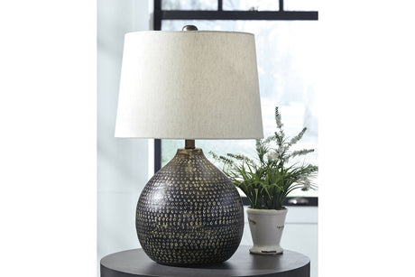 Maire Black/Gold Finish Table Lamp from Ashley - Luna Furniture