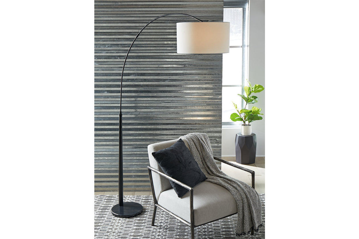 Veergate Black Arc Lamp -  Ashley - Luna Furniture