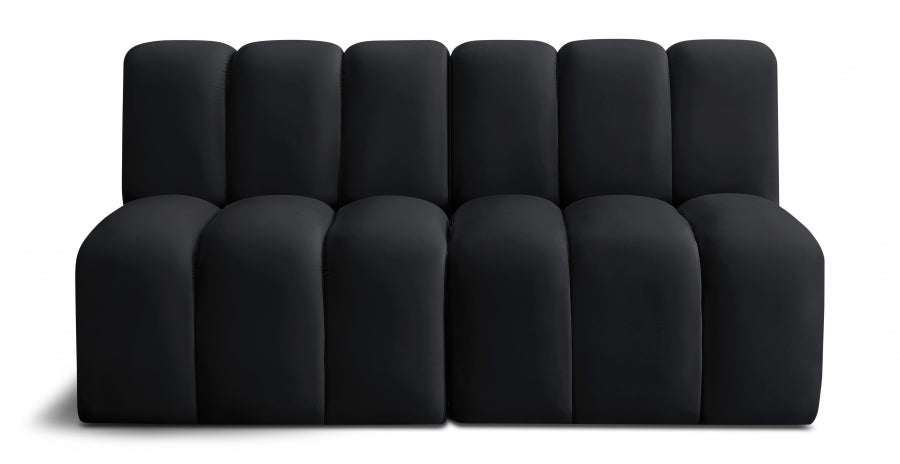 Arc Velvet 2pc. Sectional Black from Meridian - Luna Furniture