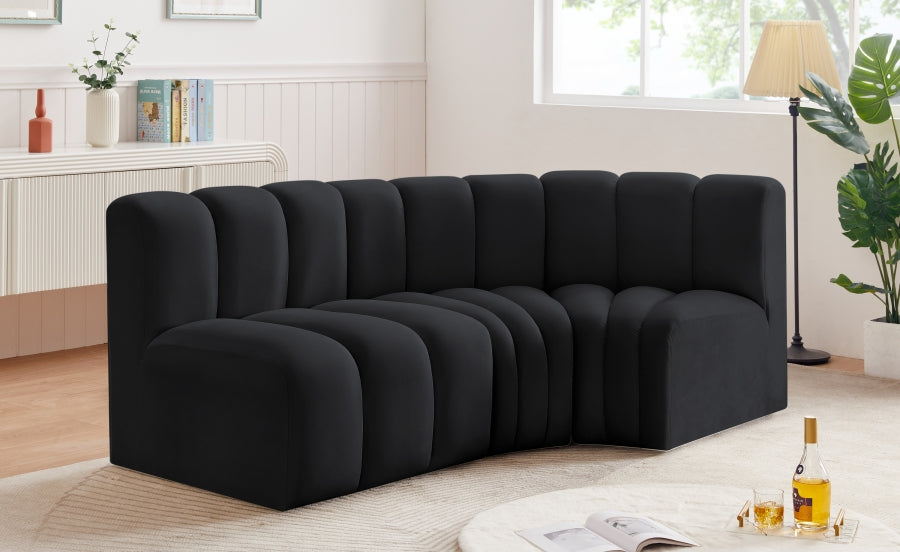 Arc Velvet 3pc. Sectional Black from Meridian - Luna Furniture