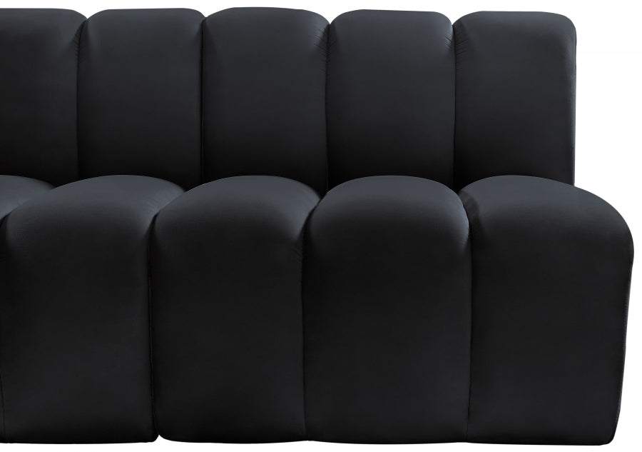 Arc Velvet 3pc. Sectional Black from Meridian - Luna Furniture