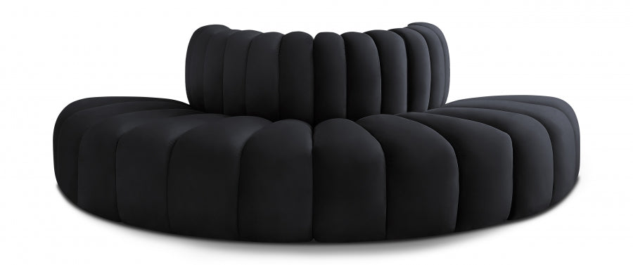 Arc Velvet 4pc. Sectional Black from Meridian - Luna Furniture