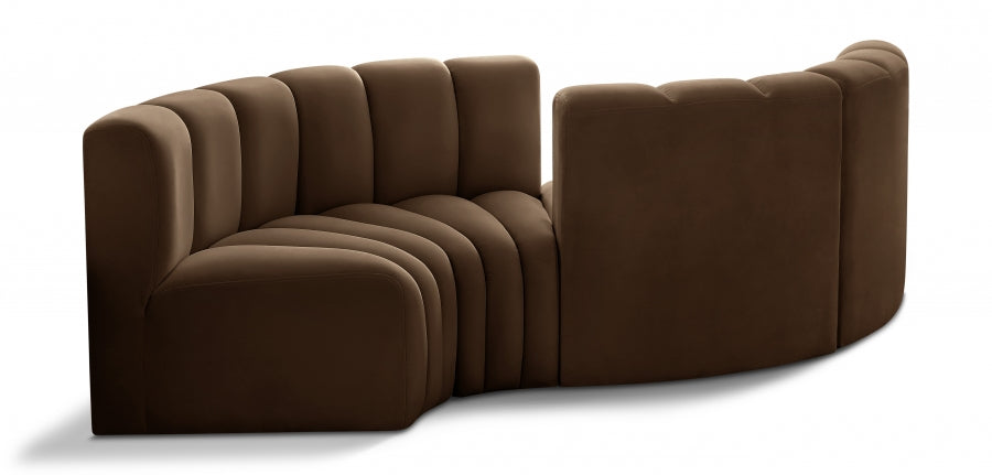 Arc Velvet 4pc. Sectional Brown from Meridian - Luna Furniture