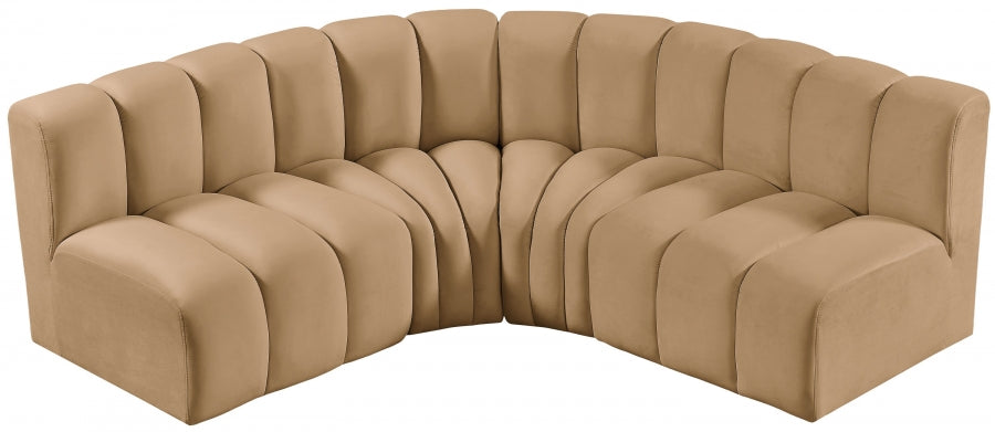 Arc Velvet 4pc. Sectional Camel from Meridian - Luna Furniture