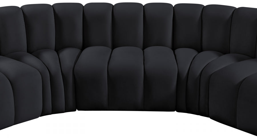 Arc Velvet 5pc. Sectional Black from Meridian - Luna Furniture