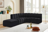 Arc Velvet 5pc. Sectional Black from Meridian - Luna Furniture