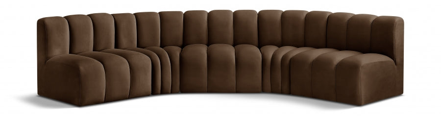 Arc Velvet 5pc. Sectional Brown from Meridian - Luna Furniture