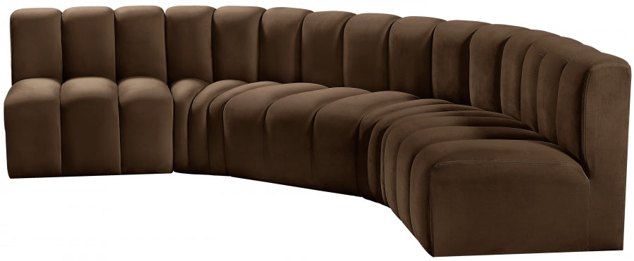 Arc Velvet 5pc. Sectional Brown from Meridian - Luna Furniture