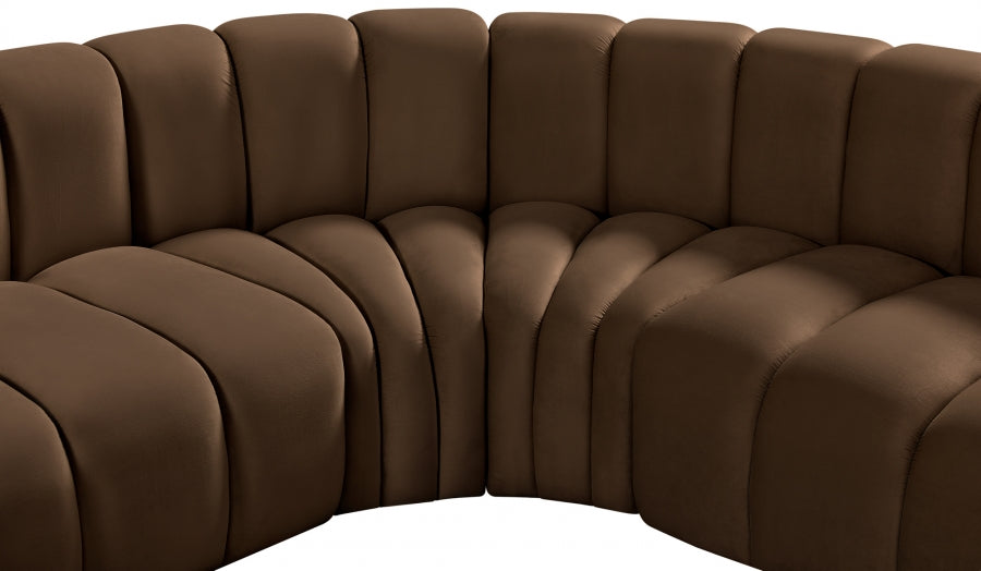 Arc Velvet 5pc. Sectional Brown from Meridian - Luna Furniture