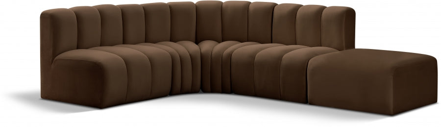 Arc Velvet 5pc. Sectional Brown from Meridian - Luna Furniture