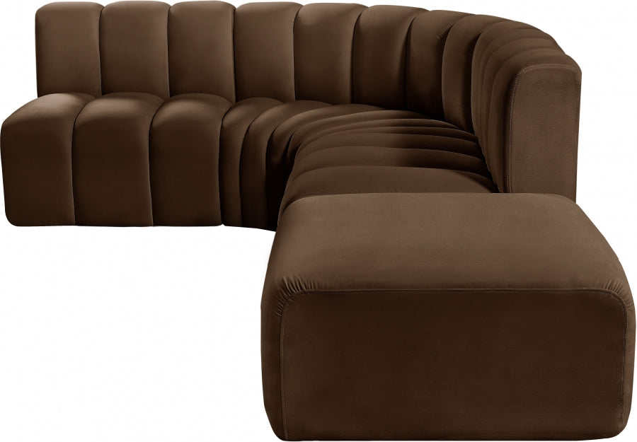 Arc Velvet 5pc. Sectional Brown from Meridian - Luna Furniture