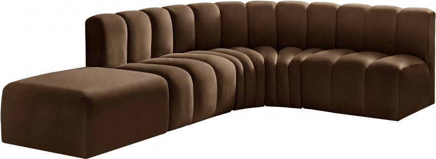 Arc Velvet 5pc. Sectional Brown from Meridian - Luna Furniture